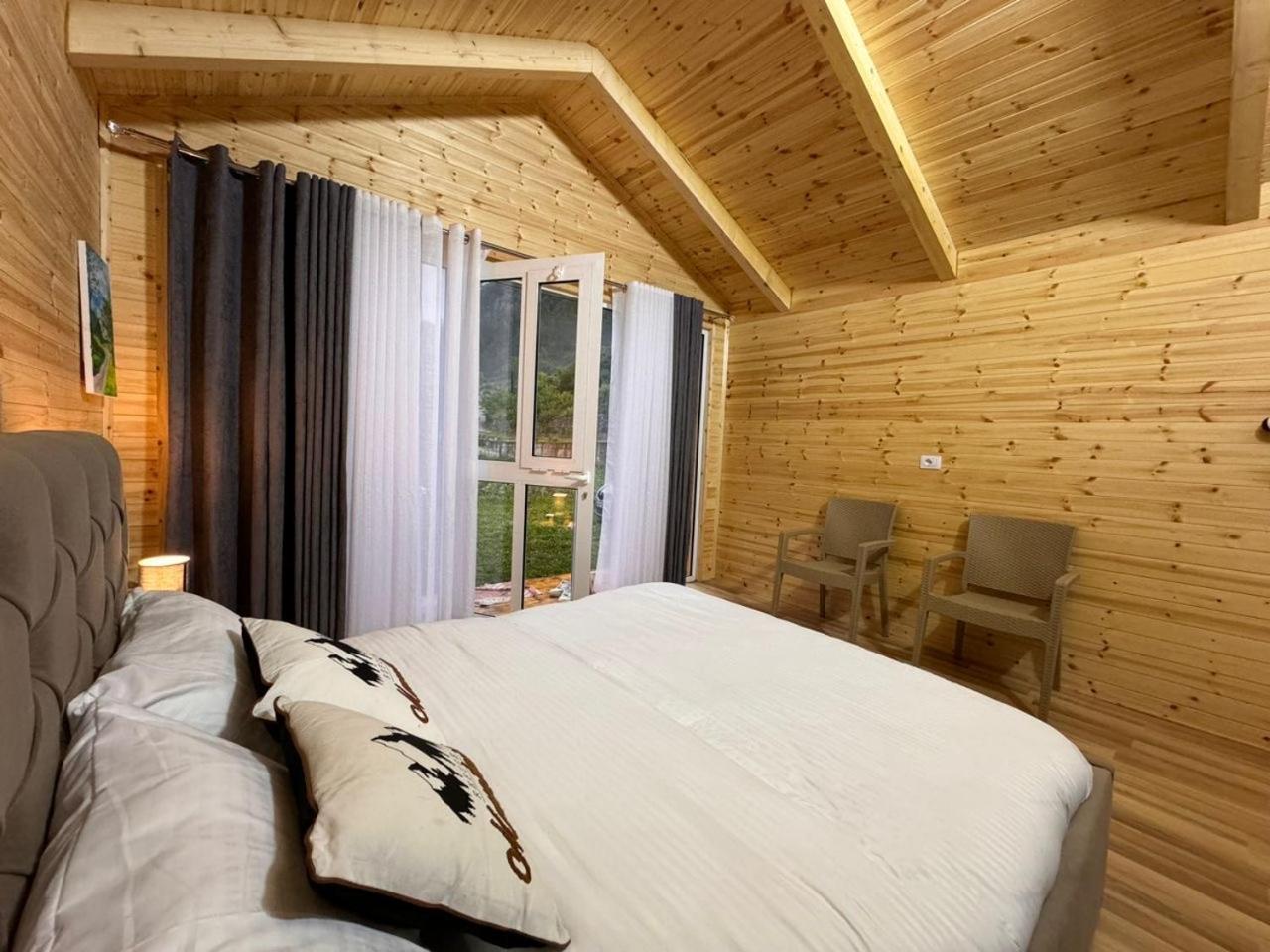 Thethi Mountain Villas Bagian luar foto
